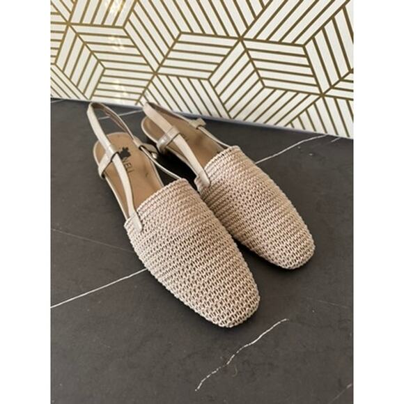 VANELI Janet Women's Tan Sandal | Size 11 Narrow - Picture 1 of 4